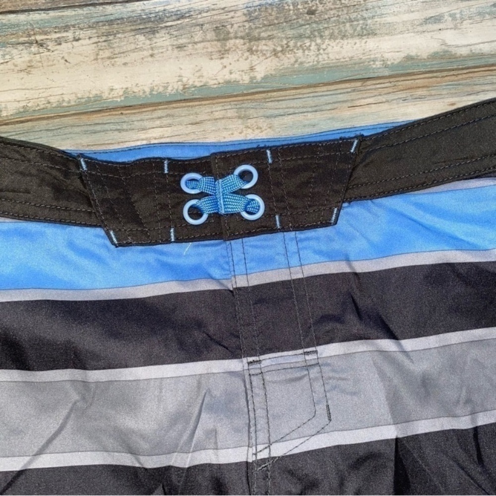 NWT Art Class Striped Shorts Boys - Picture 3 of 5